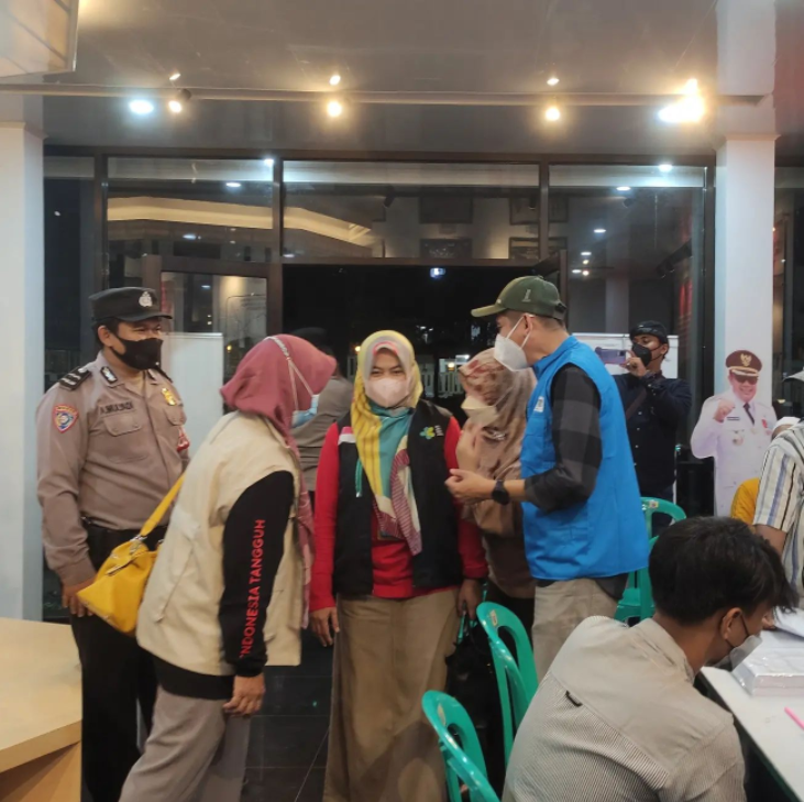 Kegiatan Vaksinasi Ramadhan Night sudah di mulai, Senin (4/3) di Alun-Alun Kota Sukabumi  Kegiatan ini dimulai dari jam 19.00 sd 22.00, bagi masyarakat kota sukabumi yang akan vaksin dosis 1, 2 atau b